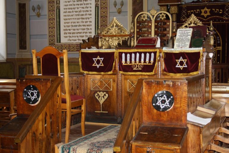 Interieur van de synagoge van Tbilisi